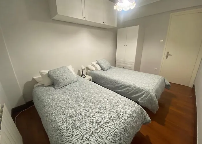 Piso Junto A La Ria De Bilbao * Erandio