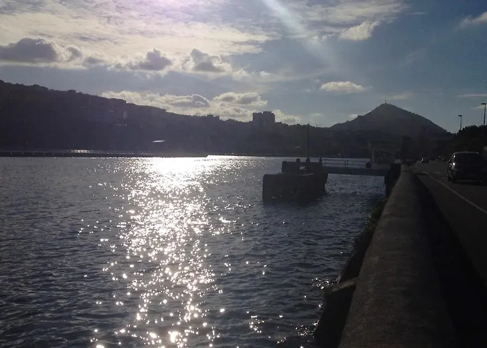 Piso Junto A La Ria De Bilbao 에란디오